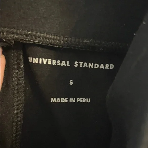 Universal Standard Classic Black Leggings - Picture 2 of 3